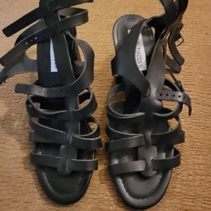 STEVE MADDEN gladiator sandal size 8 like new!!